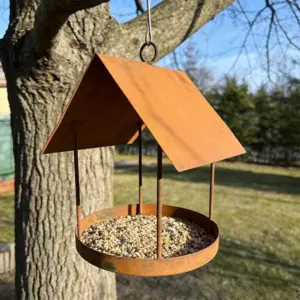 Mangeoire suspendue en fer forme cabane pour oiseaux du jardin